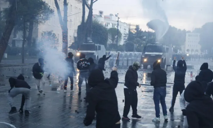 Protesta e nxënësve përhapet në Lezhë dhe qytete të tjera, gjimnazistët bojkotojnë mësimin