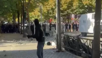 Protesta e studentëve 14 tetor! Policia: 55 të arrestuar, 98 në hetim- u shkatërruan bankomate, kamera, semaforë, ministri