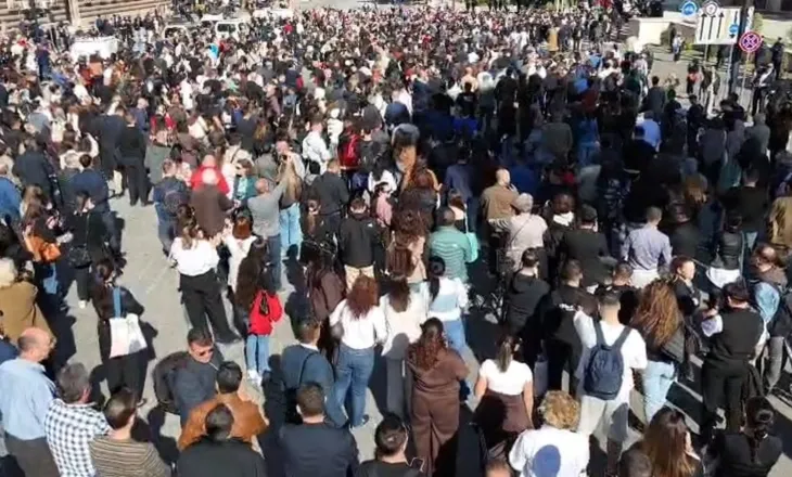 Protesta e studentëve/ Pedagogët shpallin bojkotin e mësimit në universitetet publike