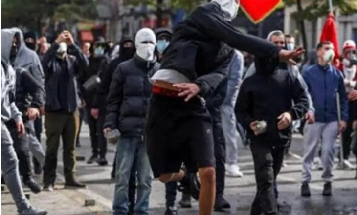 Protesta e të rinjve/ 5 persona paraqiten te Trauma, mes tyre edhe të mitur e kalimtarë