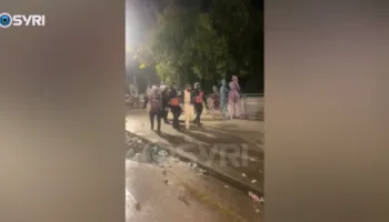 Protesta në bulevard/ Arrestohet i riu, 7 policë për ta shoqëruar në makinë
