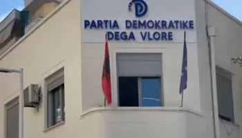 Protesta në Tiranë, militantët e PD nga qarqet Vlorë dhe Korçë nisen drejt kryeqytetit!