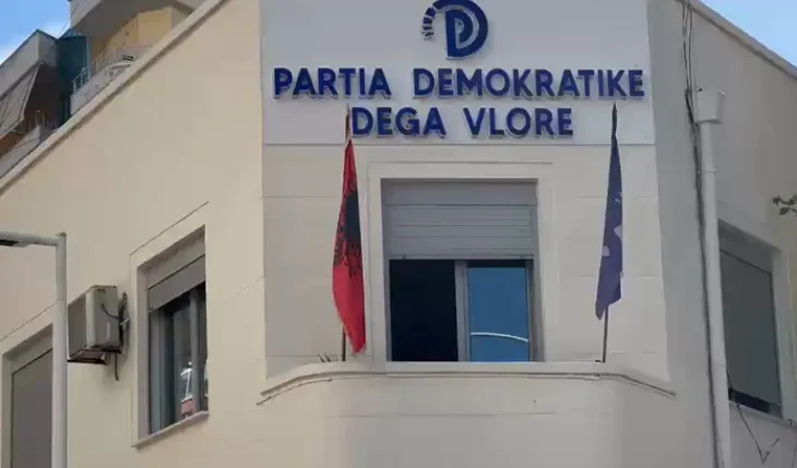 Protesta në Tiranë, militantët e PD nga qarqet Vlorë dhe Korçë nisen drejt kryeqytetit!