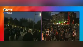 Protesta nuk ndalet/ Studentët e pedagogët largohen nga MAS, marshojnë në rrugën e Durrësit