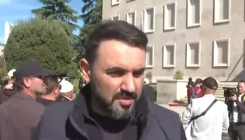 Protesta para Kryeministrisë/ Këlliçi: Kauza e studentëve është largimi i Ramës dhe krijimi i qeverisë teknike