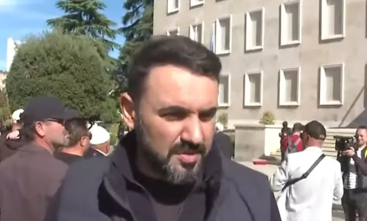 Protesta para Kryeministrisë/ Këlliçi: Kauza e studentëve është largimi i Ramës dhe krijimi i qeverisë teknike