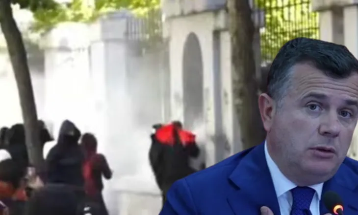 Protesta para Ministrisë së Arsimit, Balla: Studentët nuk janë terroristë me maska që thyejnë dritaret e shkollës