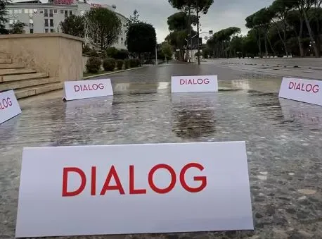 Protesta/ Rama fton sërish studentët në tryezën e dialogut, vendos ftesat para Kryeministrisë