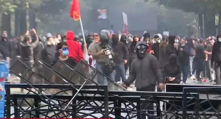 Protesta/ Reagon Ambasada Britanike në Tiranë: E drejta për të protestuar nuk justifikon dhunën dhe dëmtimin e pronës publike!