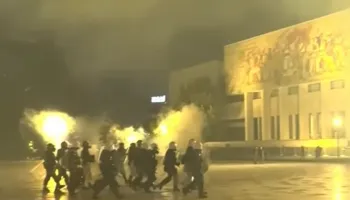 Protesta/ Shëndetësia: 6 të lënduar, mes tyre kalimtarë, efektivë dhe protestues