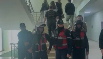 Protesta studentore në Vlorë, një grup tentoi të nxirrte të rinjtë nga auditoret në rrugë, Policia ndërhyn në Universitetin “Ismail Qemali”