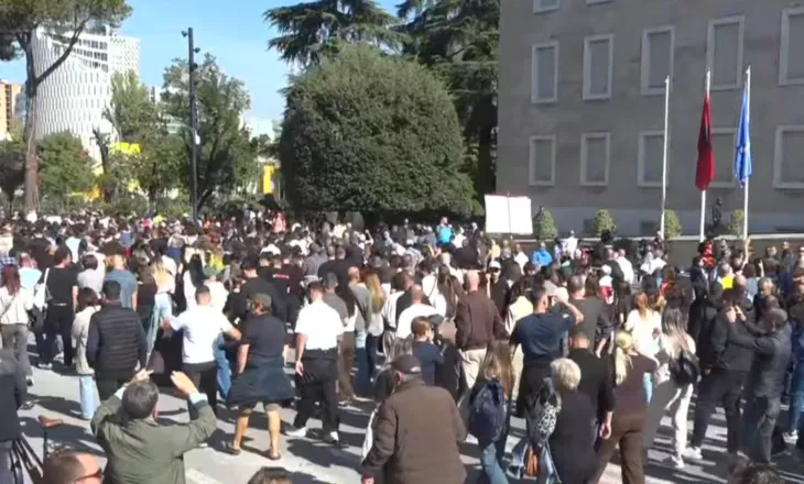 Protesta studentore vijon të shtunën, studentët mblidhen para Kryeministrisë në orën 11:00