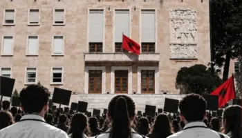 Protesta studentore, vjen dorëheqja e parë
