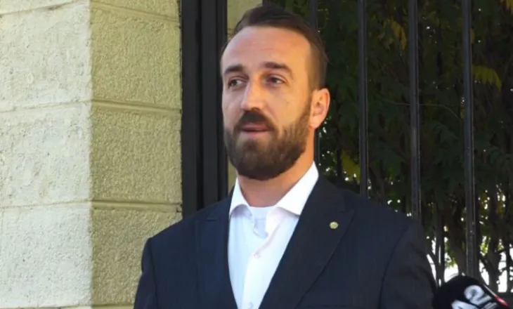 Protestat/ AGSH denoncon 41 raste sulmesh ndaj gazetarëve, kërkon hetime nga Prokuroria