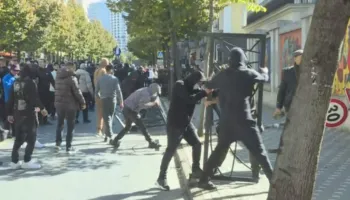 Protestat e dhunshme, dalin sot para gjykatës së Tiranës 58 prej protestuesve