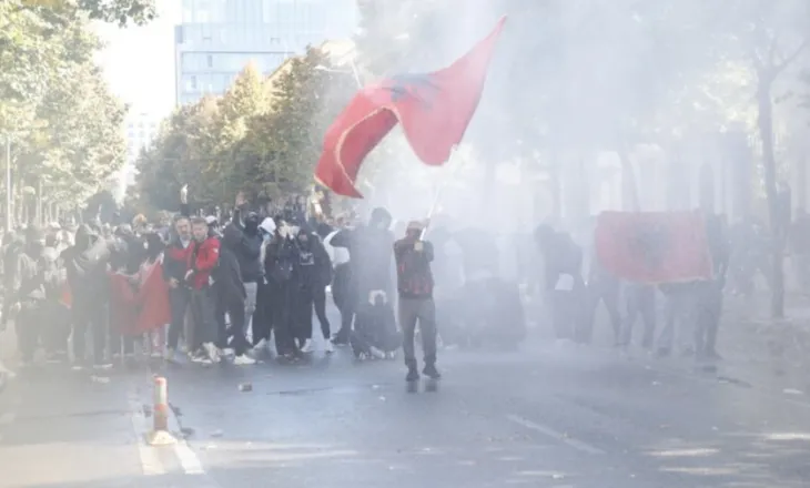 Protestat e dhunshme në Tiranë, gjykata cakton masa për 38 protestues