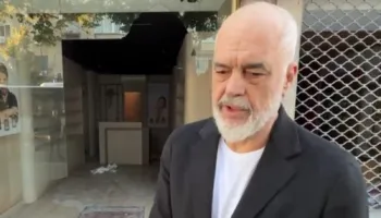 Protestat e dhunshme/ Rama: Do t’i vijmë në ndihmë biznesit të vogël, ankim në e-Albania për dëmet, 10 grupe të Tatimeve në terren