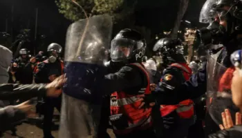Protestat kundër qeverisë, Le Figaro: BE të marrë përgjegjësi, t’i kërkojë llogari Ramës për korrupsionin