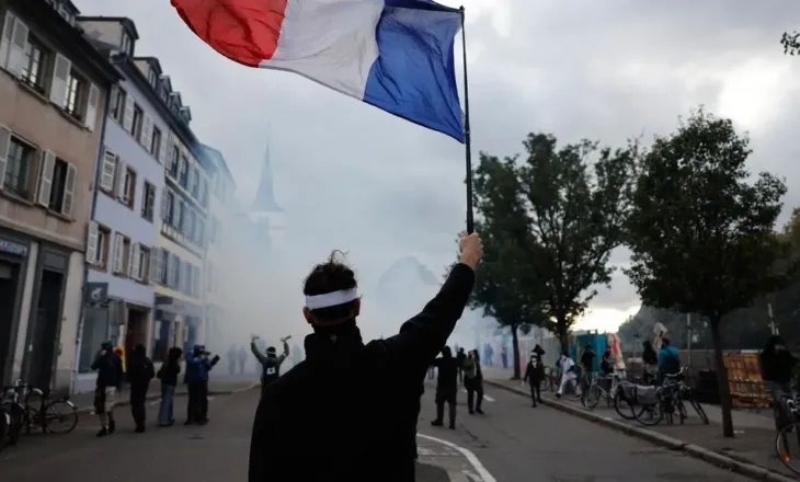 Protestat në Francë, 1 mijë të prangosur në të gjithë vendin! 126 të arrestuar në Paris
