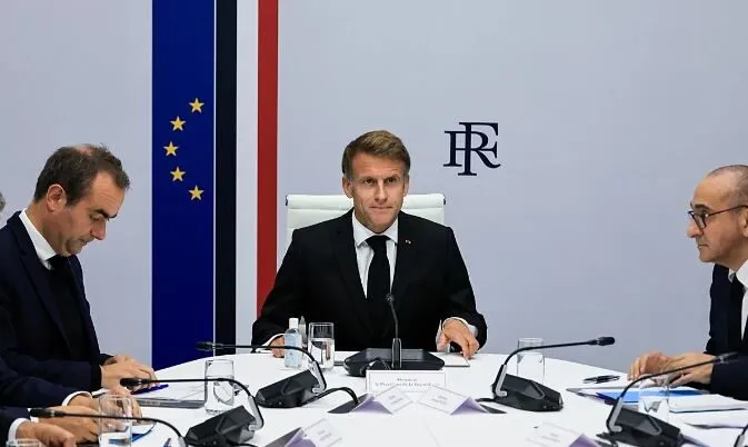 Protestat në Francë, reagon Macron: Do mbajnë përgjegjësi ata që donin të tradhëtonin Republikën