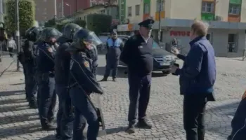 Protestat në Lezhë/ Gjin Gjoni ndërhyn për qetësimin e situatës, takon drejtuesit e policisë