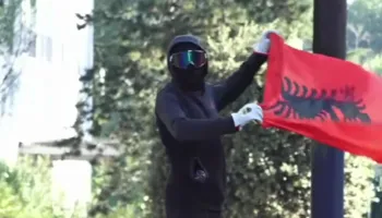 Protestat në Shqipëri, media britanike BBC: Skena që nuk janë parë prej dekadash