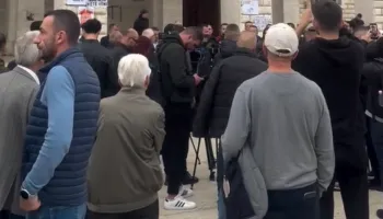 Protestat në Tiranë: Gjykata liron 22 të arrestuar dhe cakton masën “detyrim paraqitjeje”