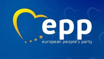 Protestat në Tiranë, PPE: Aktet e dhunës s’kanë vend në demokraci, problemet të trajtohen përmes dialogut