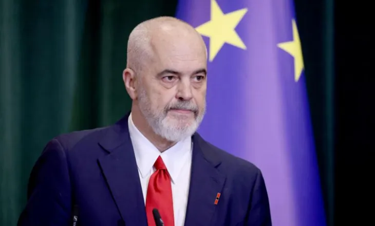 Protestat në Tiranë, Rama ironizon demokratët amerikanë: Nëse nuk mund ta mposhtni Trumpin në SHBA, mos ejani tek ne për t’u hakmarrë