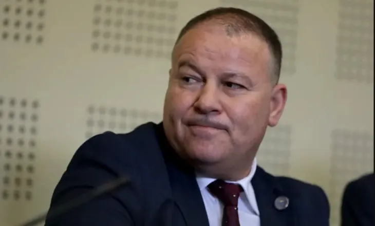 Protestat për vrasjen e Arlinda Zekajt, jep dorëheqjen drejtori i Policisë së Kosovës