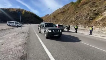 Protestat studentore/ ‘Blindohet’ Rruga e Arbrit, kontrolle të shumta policore