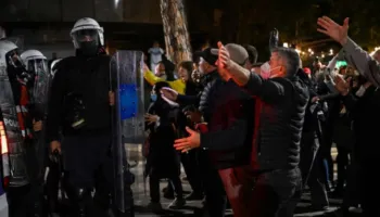 Protestat studentore në Shqipëri/ Gazeta belge: Masat e Ramës ngjallin frikën e rikthimit në komunizëm, të rinjtë vijojnë qëndresën
