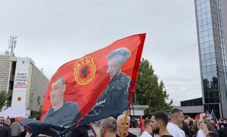 Protestë para Ministrisë së Drejtësisë në Kosovë, kërkohet miratimi i ligjit për mbrojtjen e UÇK-së
