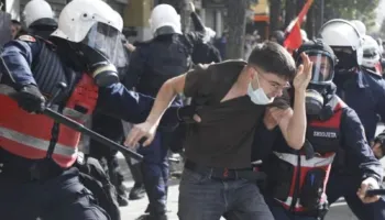 Protestuesi: Një polic paguhet 700 mijë lekë, aq nuk bën bideja e Belinda Ballukut