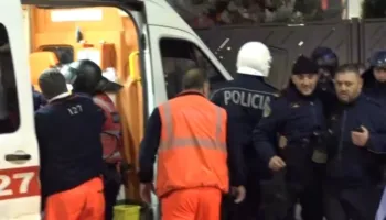 Protestuesit i vënë zjarrin Komisariatit nr. 3, lëndohen tre efektivë policie
