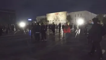 Protestuesit ikin nga Kryeministria, ndalen në sheshin “Skënderbej”