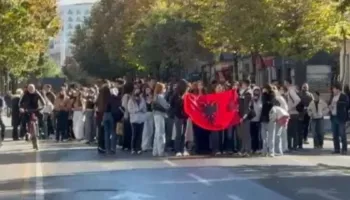 Protestuesit refuzuan PD në Protestë, reagon Gazment Bardhi