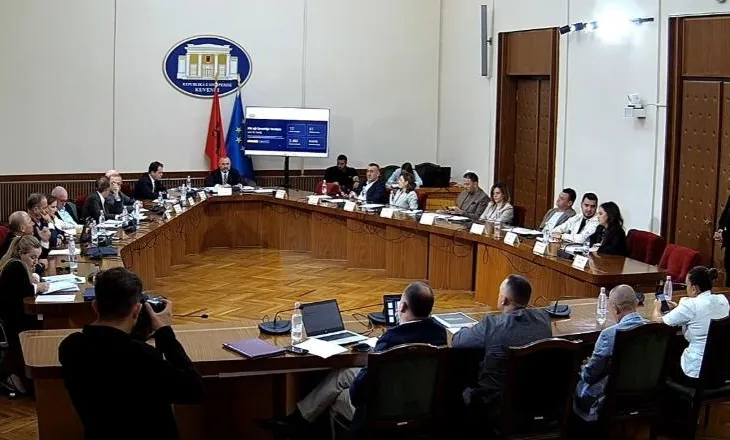 PS këmbëngul për 46 bashkitë, PD paralajmëron përplasjen e radhës: Në rrezik Reforma Zgjedhore