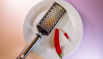 Pse i duam ushqimet pikante nëse na djegin?