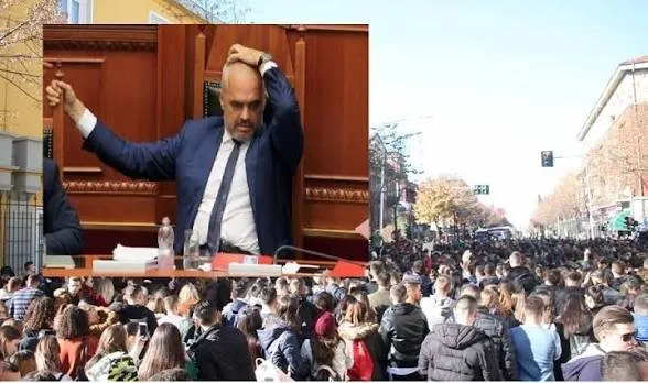 Pse po dështon skema e kredisë studentore në Shqipëri?