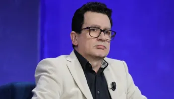 Pyet dhe Arlind Qorrin: Po nëse zgjedhjet i fiton sërish Rama apo Berisha?