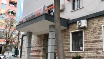 Qëndroi vetëm disa orë në detyrë, Everest Kazheli jep dorëheqjen si drejtor i Kadastrës në Elbasan