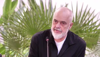 “Qeveria do të financojë projektet e bashkive”, Rama: 39 investime të reja në shkolla