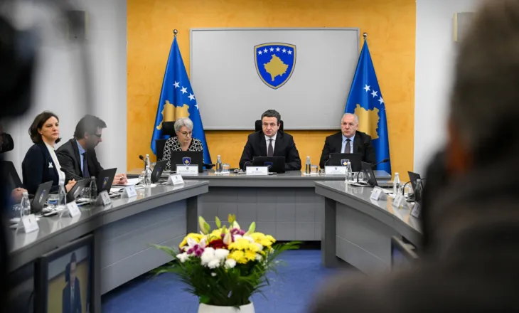 Qeveria mblidhet sot, në rend dite dhjetë pika, përfshirë dy projektligje