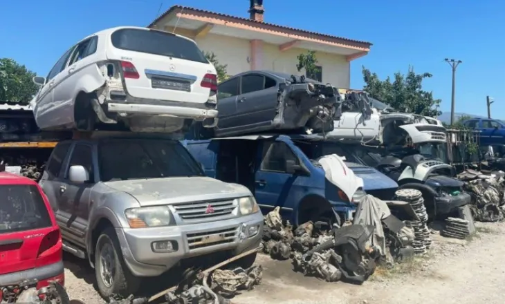 Qeveria nis pastrimin e makinave të vjetra, bashkitë do t’i mbledhin, dorëzimi për shkatërrim do të jetë falas