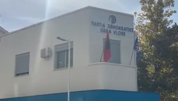 Qindra qytetarë nga qarku i Vlorës drejt protestës në Tiranë, pritet pjesëmarrje masive
