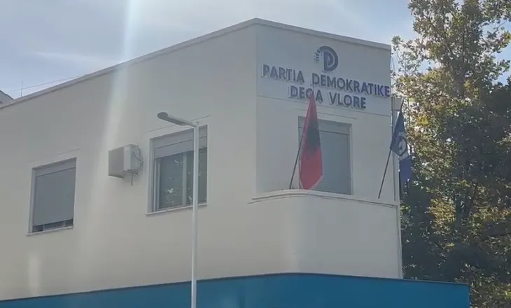Qindra qytetarë nga qarku i Vlorës drejt protestës në Tiranë, pritet pjesëmarrje masive