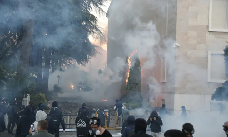 QSUT: 11 persona të lënduar, 7 prej tyre në urgjencë
