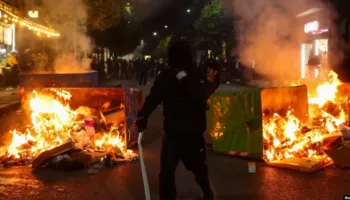 Radio “Europa e Lirë” pasqyron protestën e sotme në Tiranë