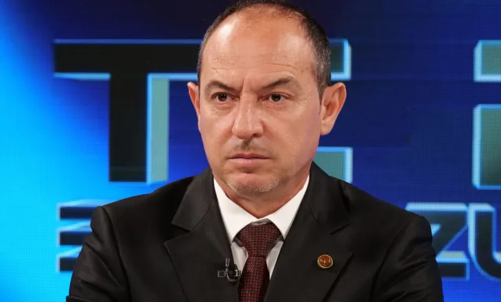 “Rama, fotokopje e Berishës në 1997”, Gjinishi: Protestat janë produkt i arrogancës së kryeministrit